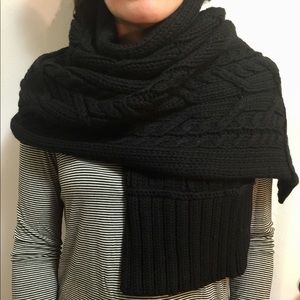 Banana Republic 74”L Extra Fine Merino Wool Scarf